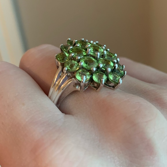 Peridot Ring in Sterling Silver - Picture 8 of 10